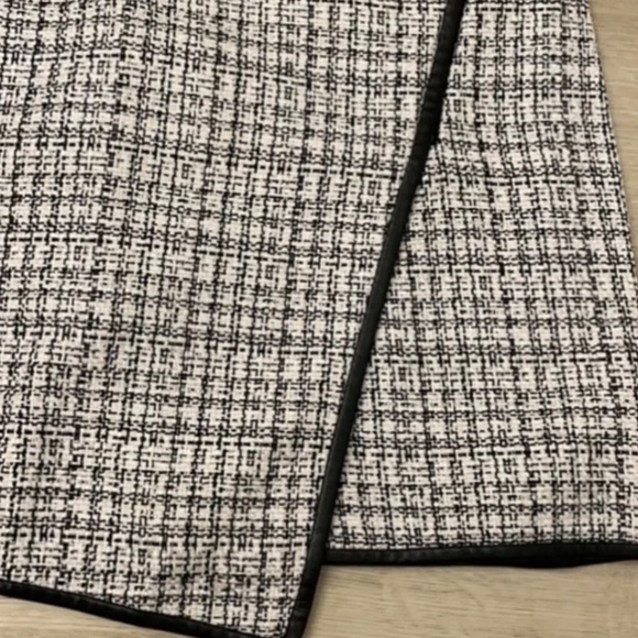 Club Monaco Tweed Mini Skirt - Picture 2 of 4